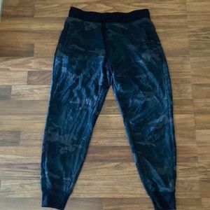 black camo sweatpants